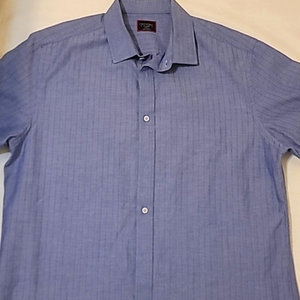 UNTUCKit slim fit wrinkle free button down XL